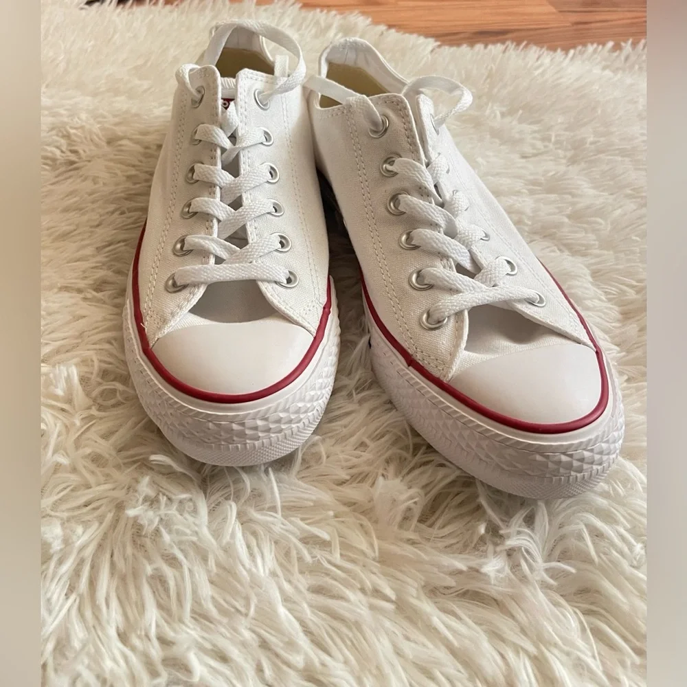 White Converse All Stars W9/M7 *read description*